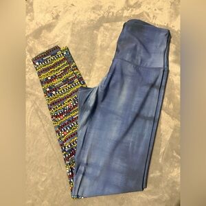 Onzie Leggings Womens M L Blue Graphic Bead Print Yoga Running